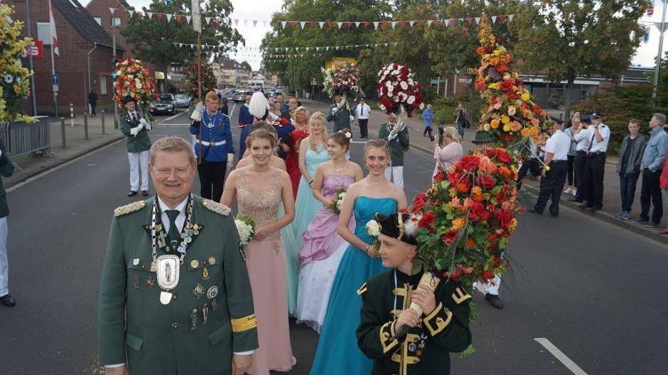 Holzbüttgen feiert Schützenfest