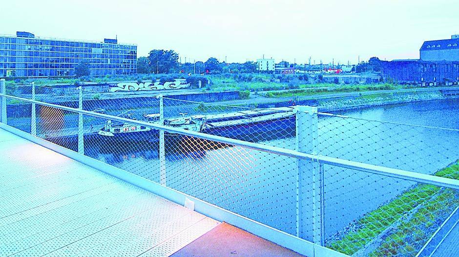 Hafenbetrieb klagt: Neusser City rückt so schnell wohl doch nicht ans Wasser