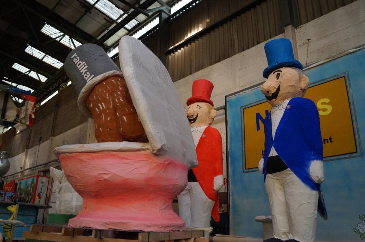  Beim Meister gelernt: Jacques Tilly verriet den Grenadieren die Profi-Tipps. 