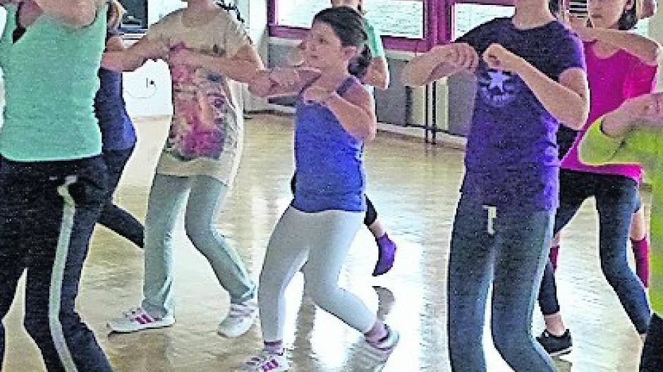 Von Bogenschießen bis Filzen und Schach: VHS lädt zum Mitmachen ein