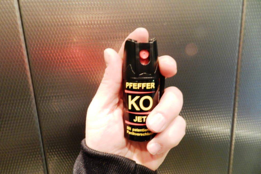 16-Jähriger durch Pfefferspray verletzt - Polizei sucht blonde Tatverdächtige