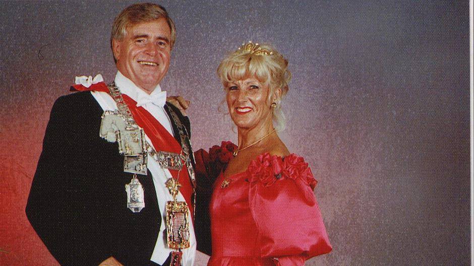 1995, Josefine MühleisCarmen Kuhnert: „Das Kleid verdient besondere Anerkennung, da...