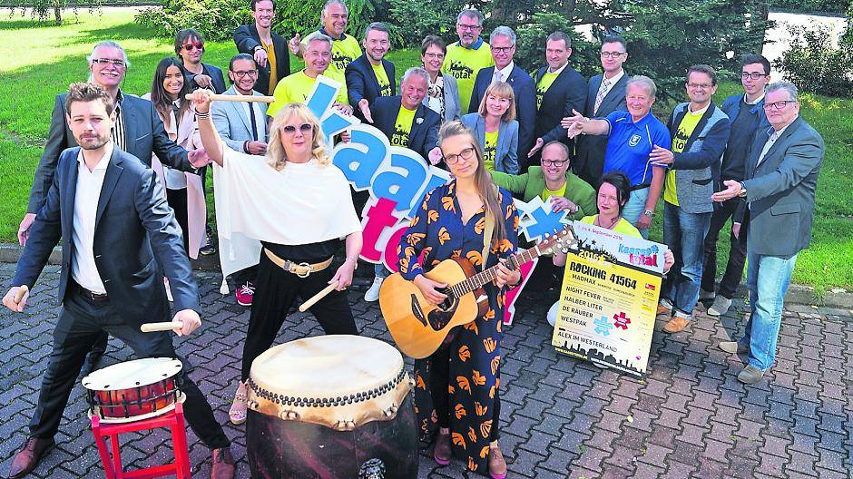  Sie hauen mal wieder kräftig auf die Pauke: Macher, Musiker und Unterstützer freuen sich auf das Stadtfest Kaarst total. 