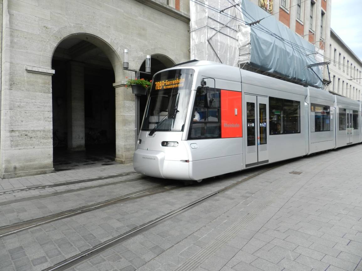 Straßenbahn-Linie 709 fährt nicht durch die Neusser Innenstadt
