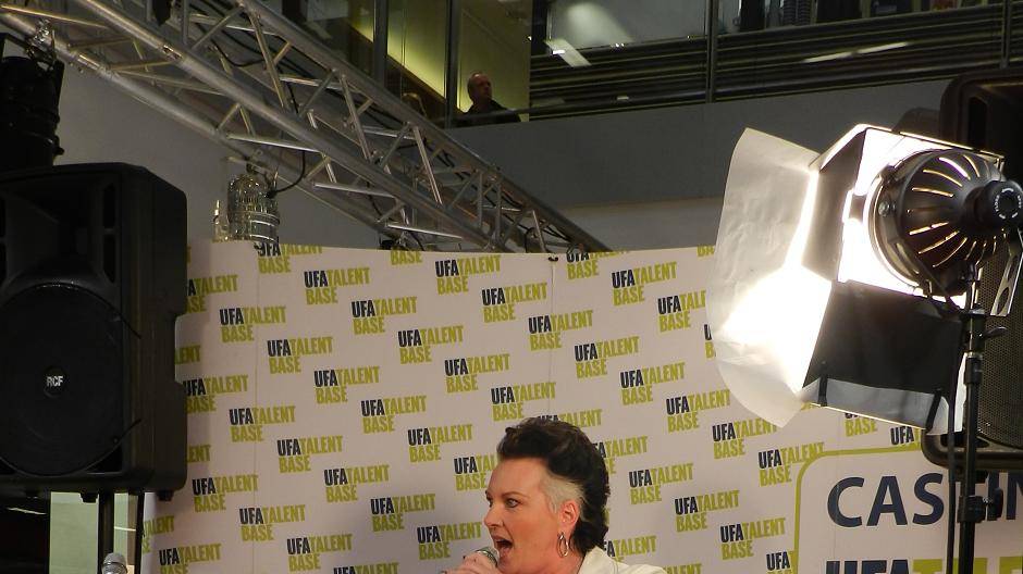 Wanda (44) aus Meerbusch weiß, wie man das Publikum überzeugt: Sie ist Sängerin von...