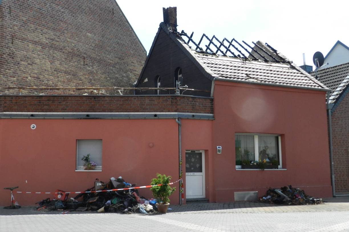 Dachstuhl in Holzheim brannte aus