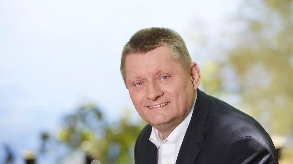  Hermann Gröhe freut sich über den Sieg. 