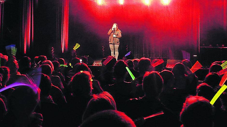 Pinke Elefanten, Promifaktor und Oper: So schön war der Abi Aid Abend am AEG