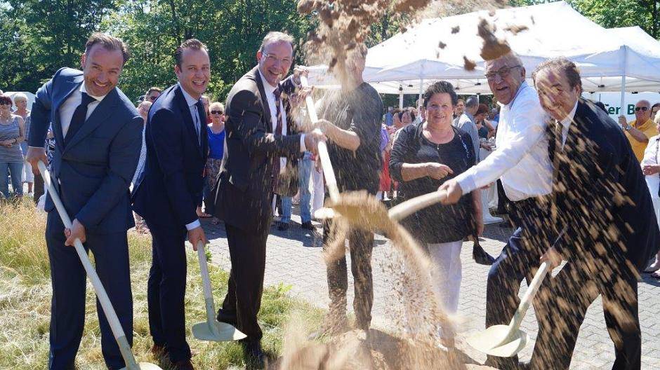 Bilderstrecke Spatenstich