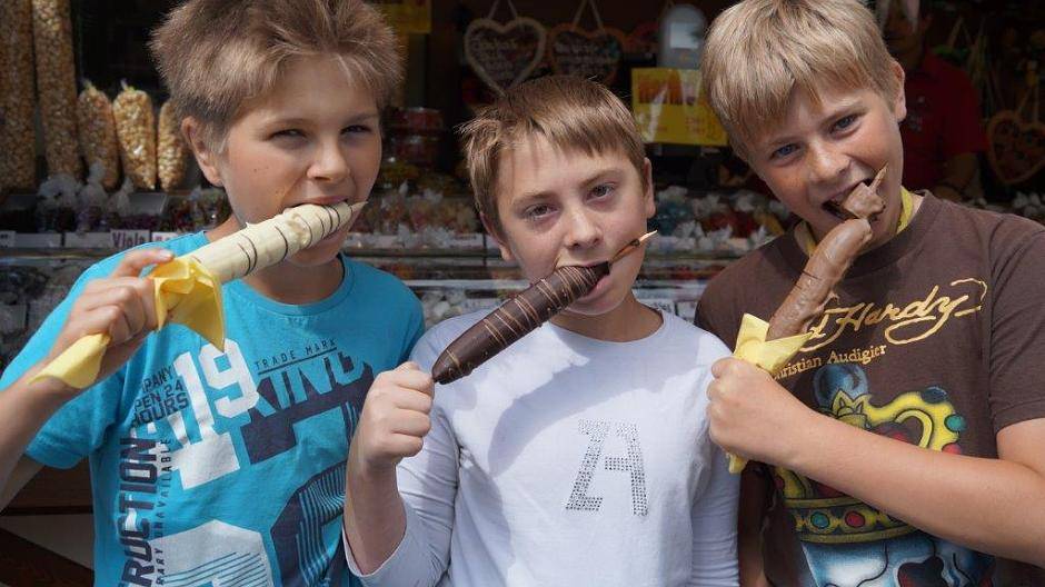Bilderstrecke: Das essen Neusser am liebsten auf dem Kirmesplatz