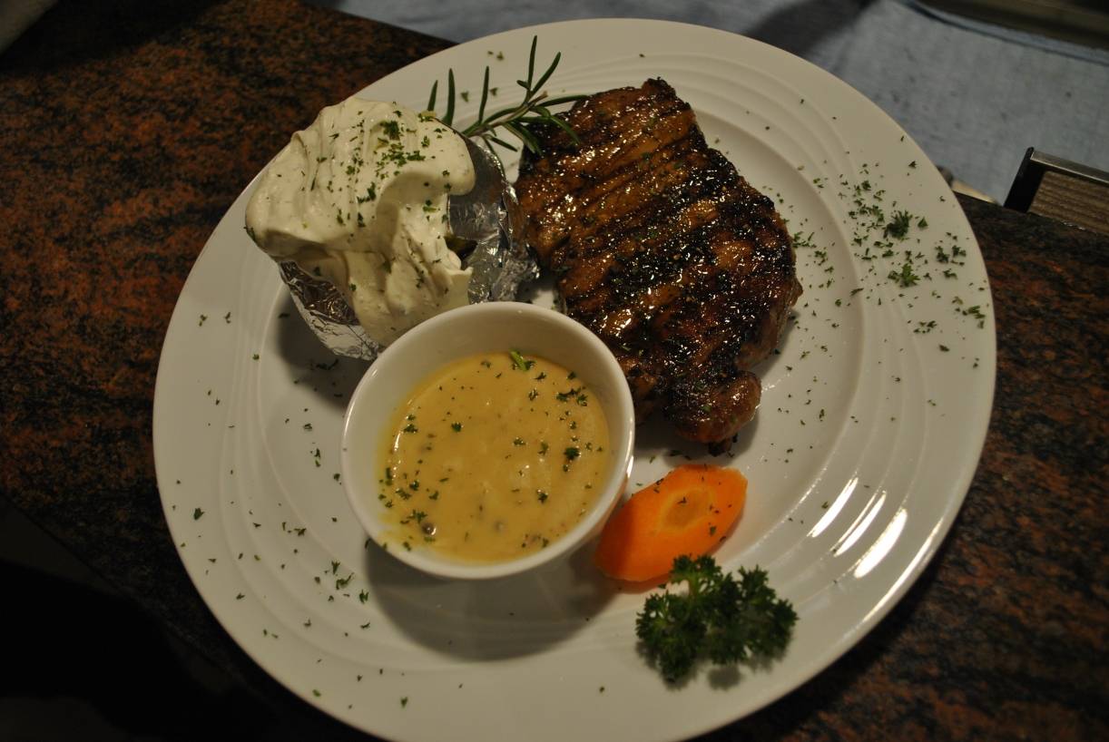 Leckeres Essen und Gutscheine für die Liebsten, gesehen bei...steakhaus...