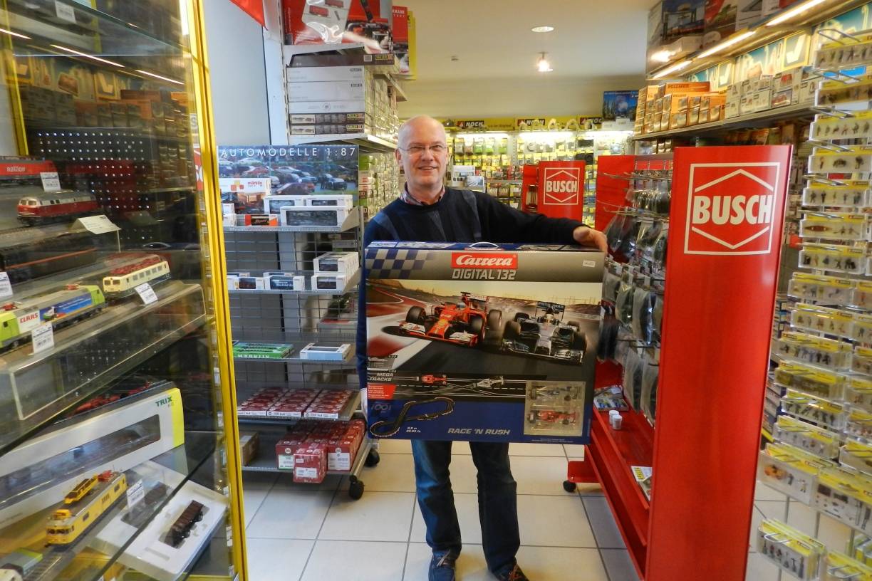 Carrera Digital 1:32 und vieles mehr, gesehen bei…Neben Modellbahnen, Zubehör und...