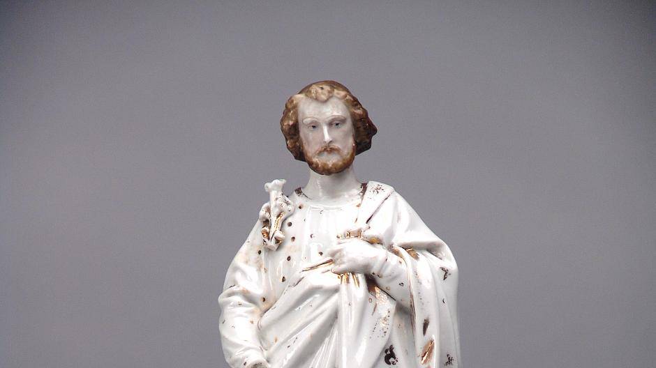 In den Stuben standen früher Heiligenfiguren wie dieser Josef aus...