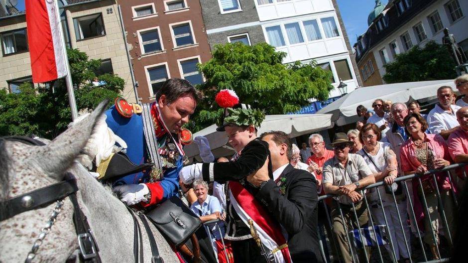 Alle Fotos zum Schützenfest gibt es auf www.fotoatelier-bathe.de. Dort können die...