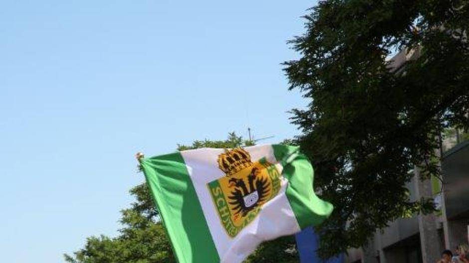 Alle Fotos zum Schützenfest gibt es auf www.fotoatelier-bathe.de. Dort können die...