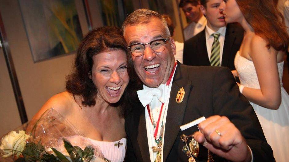 Alle Fotos zum Schützenfest gibt es auf www.fotoatelier-bathe.de. Dort können die...