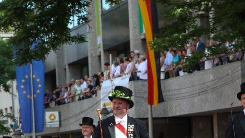 Alle Fotos zum Schützenfest gibt es auf www.fotoatelier-bathe.de. Dort können die...