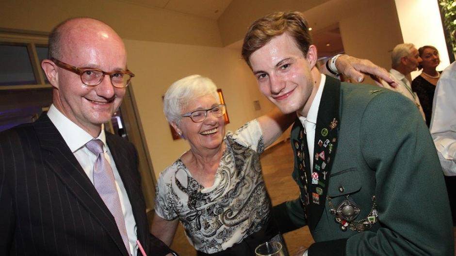 Alle Fotos zum Schützenfest gibt es auf www.fotoatelier-bathe.de. Dort können die...