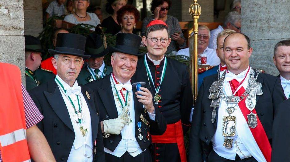 Alle Fotos zum Schützenfest gibt es auf www.fotoatelier-bathe.de. Dort können die...