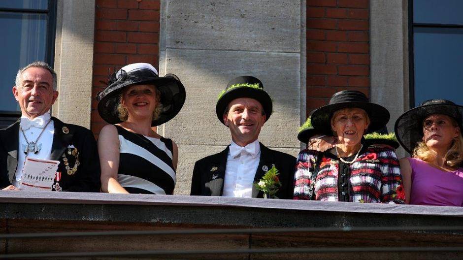 Alle Fotos zum Schützenfest gibt es auf www.fotoatelier-bathe.de. Dort können die...