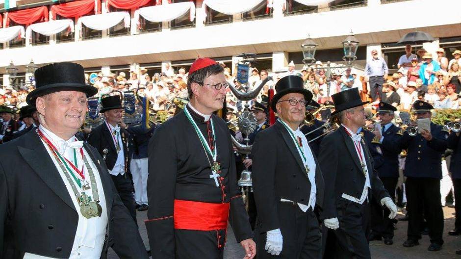 Alle Fotos zum Schützenfest gibt es auf www.fotoatelier-bathe.de. Dort können die...