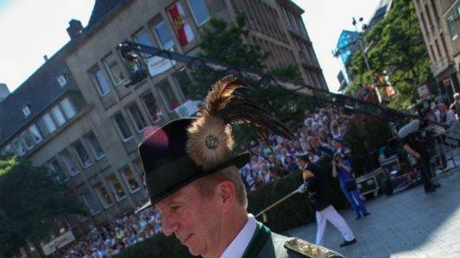 Alle Fotos zum Schützenfest gibt es auf www.fotoatelier-bathe.de. Dort können die...