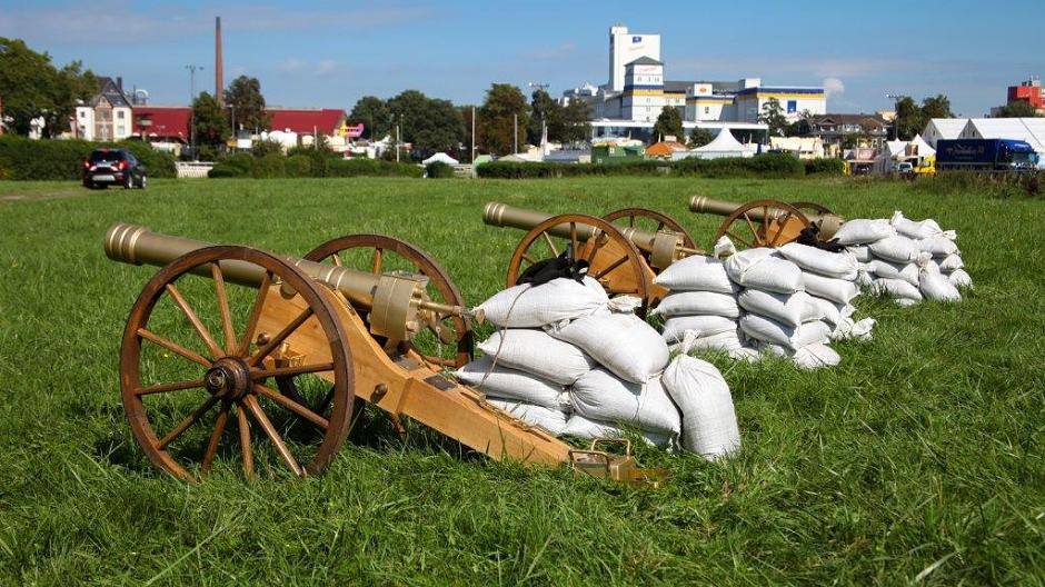 Alle Fotos zum Schützenfest gibt es auf www.fotoatelier-bathe.de. Dort können die...