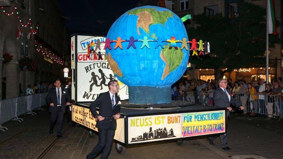 Alle Fotos zum Schützenfest gibt es auf www.fotoatelier-bathe.de. Dort können die...