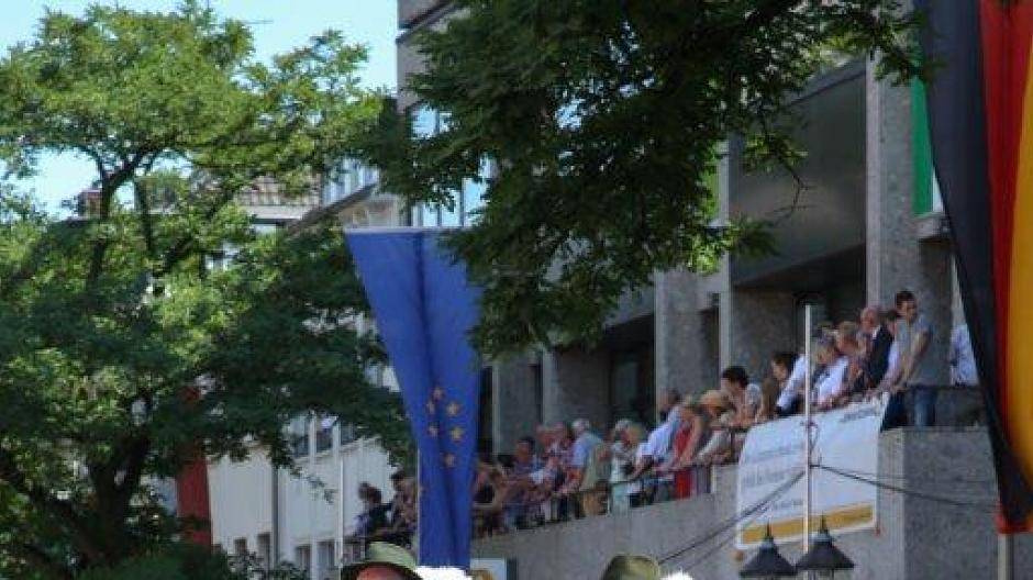 Alle Fotos zum Schützenfest gibt es auf www.fotoatelier-bathe.de. Dort können die...