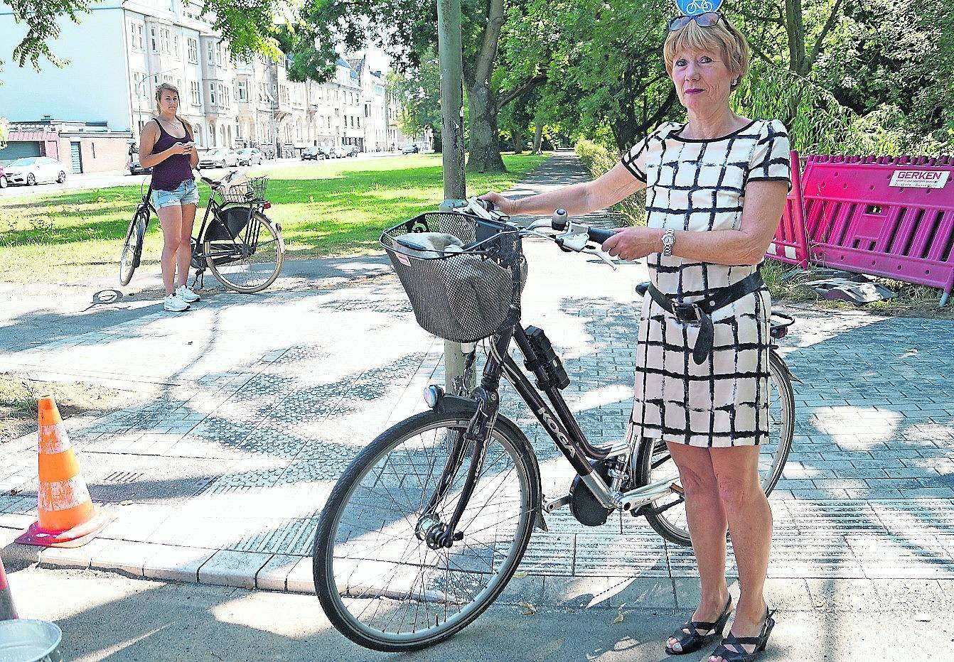 Fahrradfahrer klagen an: Neue Doppelfurten sind eine Gefahr