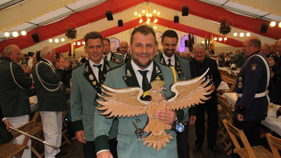 Sebastian I. Kraft ist Vorster Schützenkönig