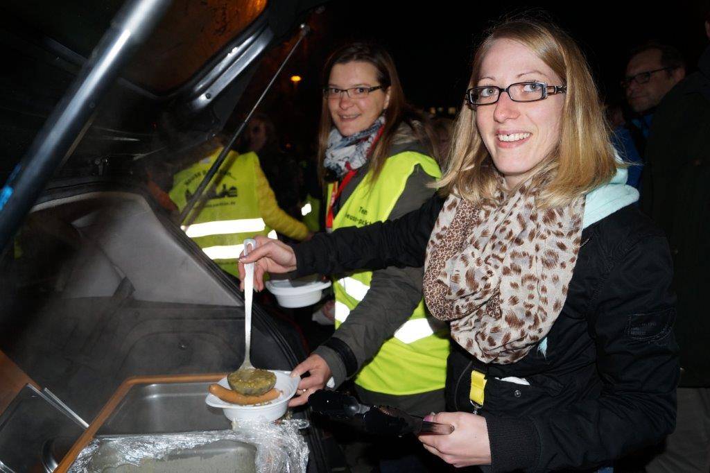 Schicksalsschlag obdachlos: Neusser helfen mit Suppe durch kalte Nächte