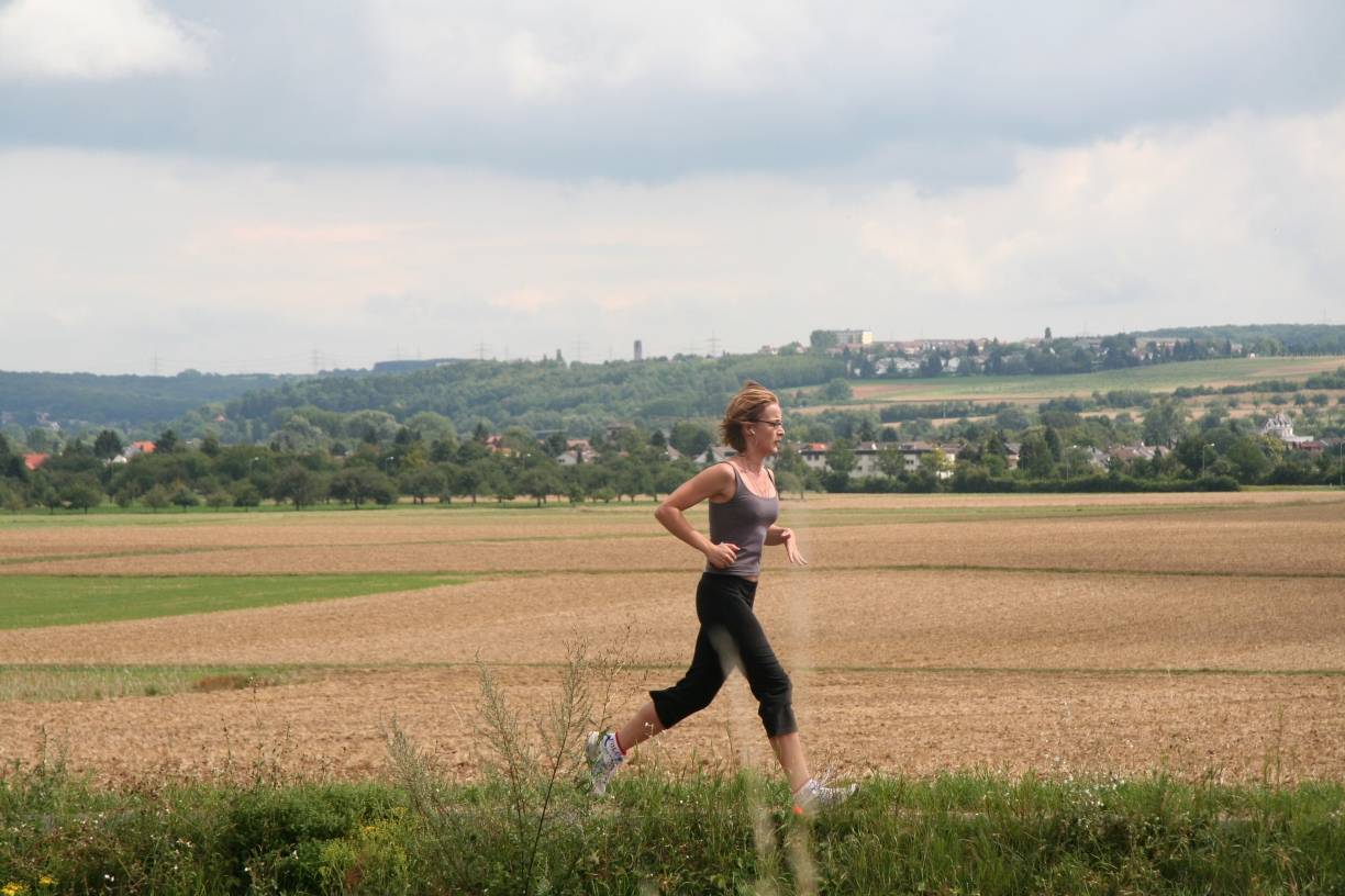  Am Samstagmorgen wurde eine Joggerin überfallen (Symbolfoto). 