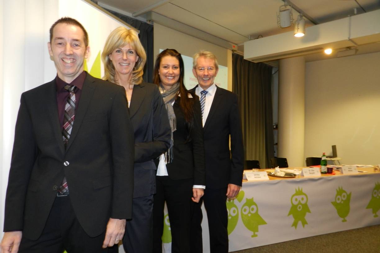  Der Stiftungsvorstand von links: Geschäftsführer Volker Meierhöfer, Mitglied Bettina Krüger, stellvertretende Vorsitzende Ulrike Mölder und Vorsitzender Heinz Mölder. 