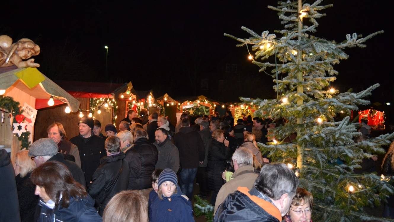 Klein aber fein: So schön war der Weihnachtsmarkt im Alten Dorf