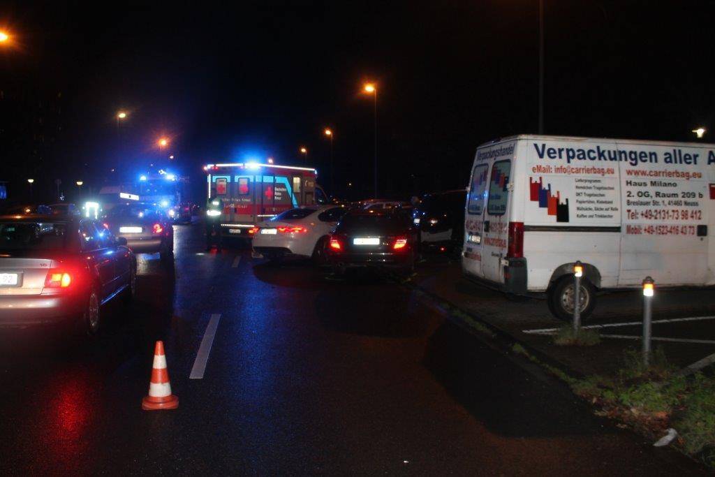 Verkehrsunfall mit einer schwerverletzten Person