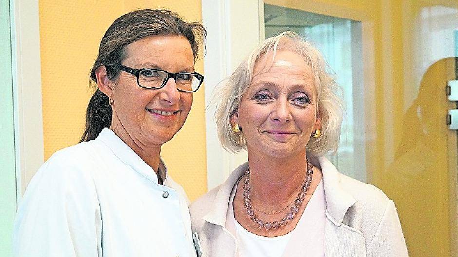  Dr. med. Margarete Albiez und Mechthild Dornhoff-Czekala begrüßen das neue Gesetz. 