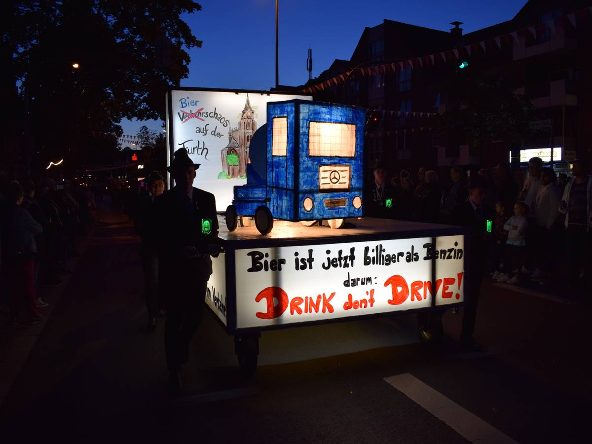 18 Großfackeln begeisterten das Publikum
