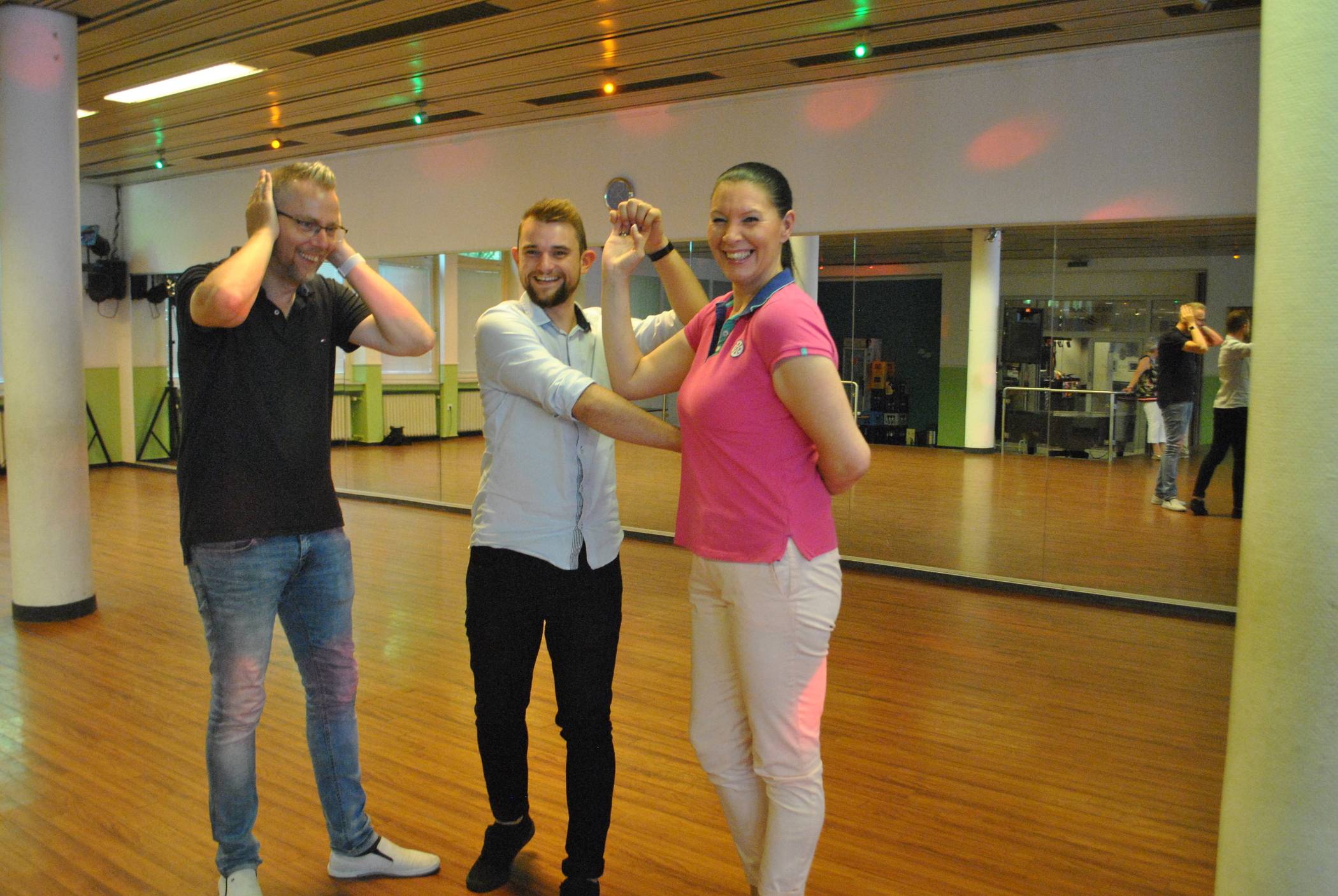  Für eine gute Figur auf dem Tanzparkett sorgen Oliver und Simone Görke von der Tanzschule Görke. 