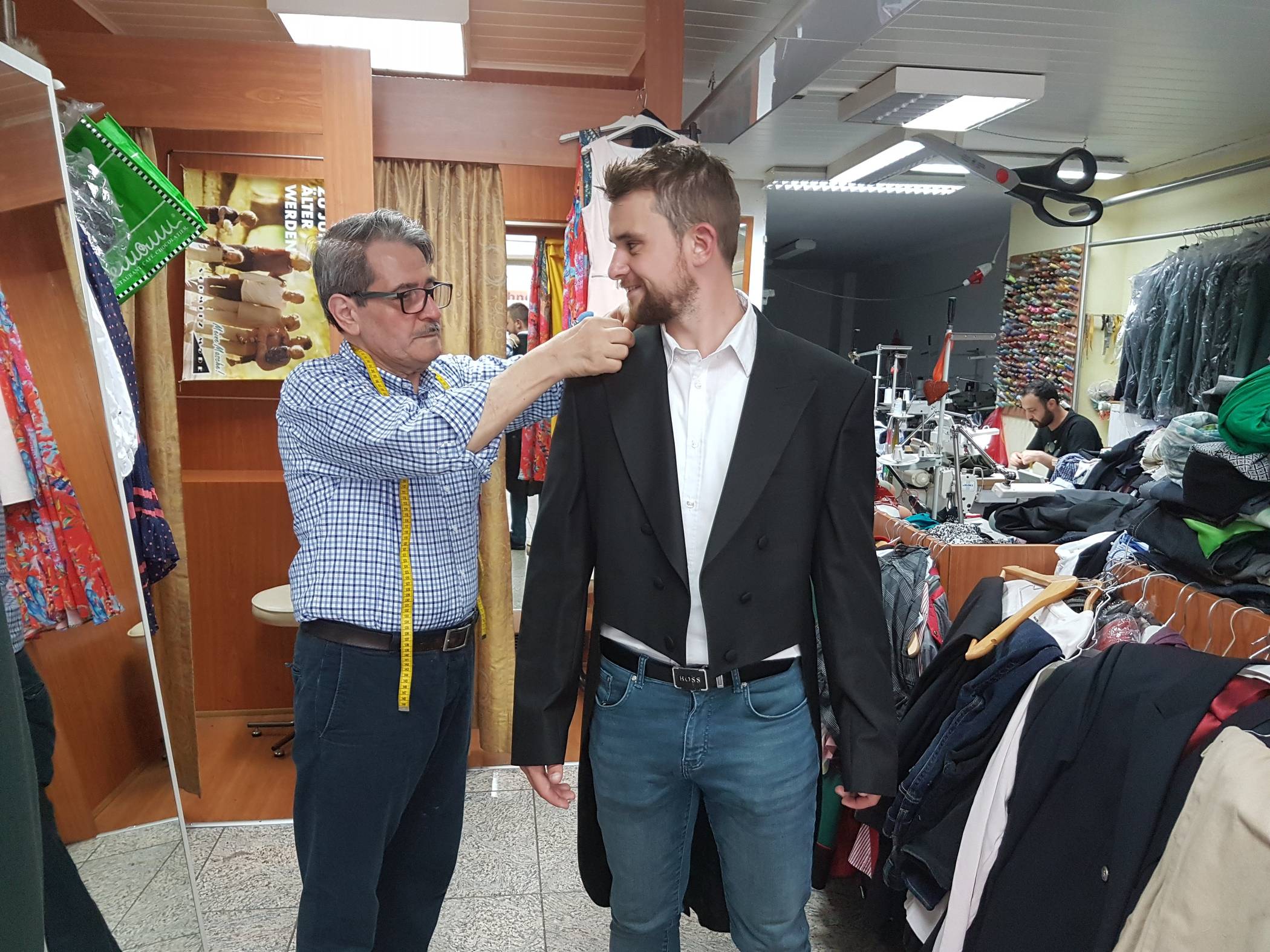  In der Exklusivschneiderei Deré von Muharrem Deré. 