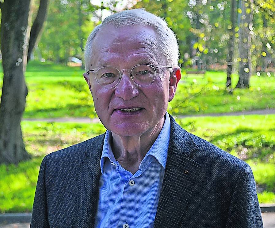 Die Sparkasse Neuss zeichnete Dr. Bernd Wibbe mit dem Bürgerpreis in der Kategorie „Alltagsheld“ aus. <![CDATA[]]>