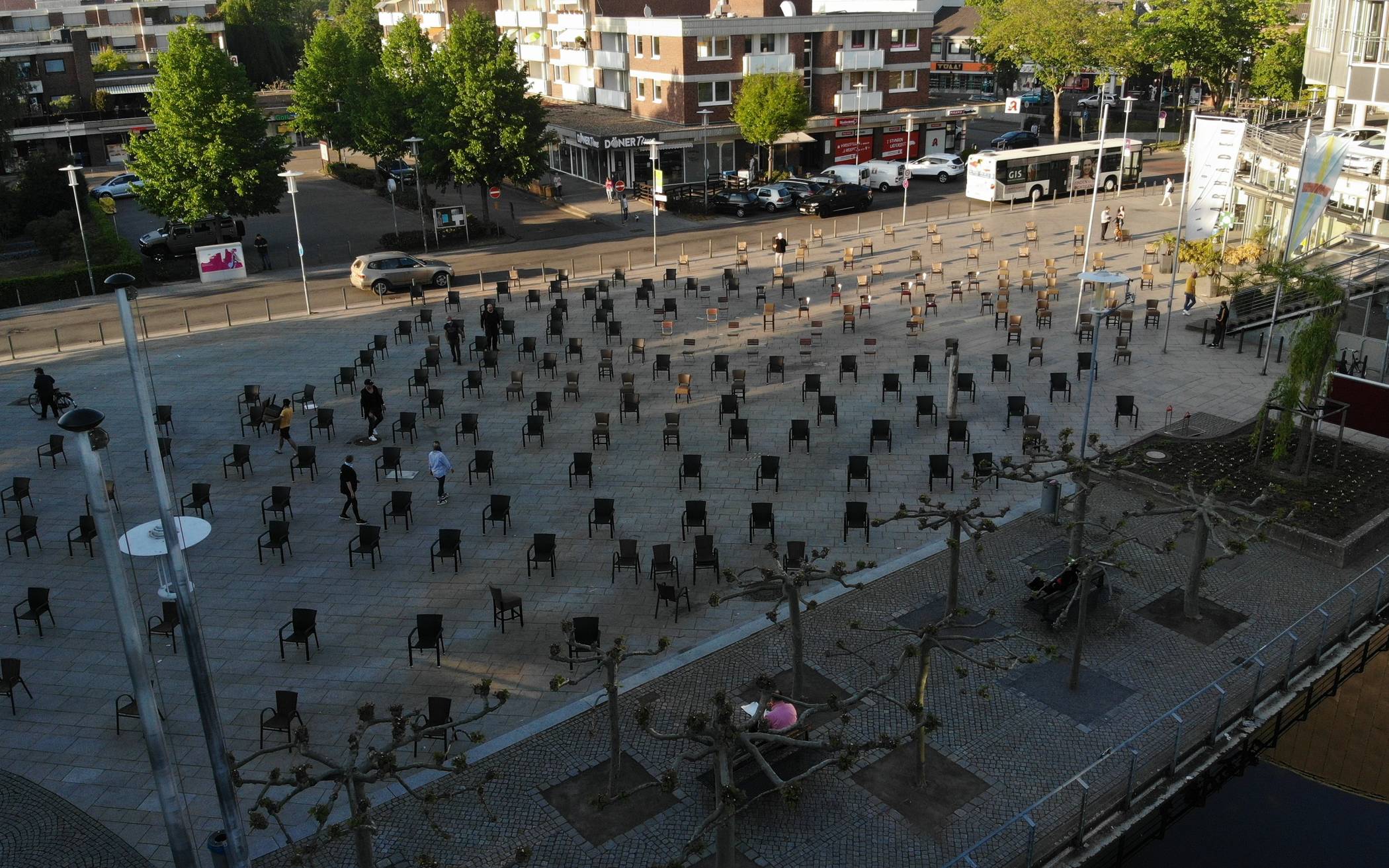 Bei der bundesweiten Aktion „Leere Stühle“