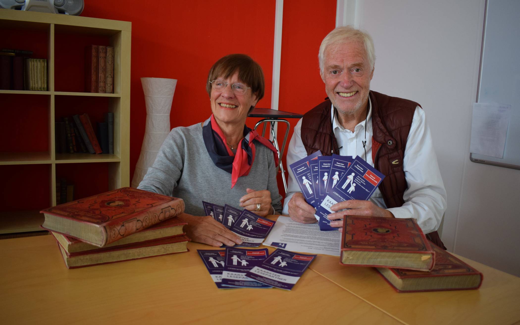  Hanno Wilsch und Ingrid Hartmann-Scheer freuen sich gemeinsam mit ihrem ehrenamtlichen Team auf die nächsten Stunden mit ihren Lesepartnern – doch das wird wohl noch eine Zeit lang dauern. 