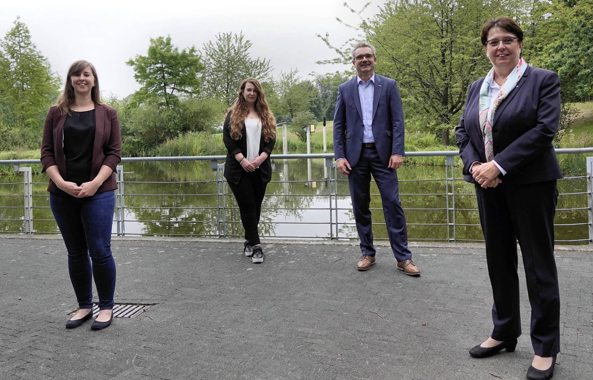 v.l. Ann-Kathrin Esch, Maria Pantiou, Uwe