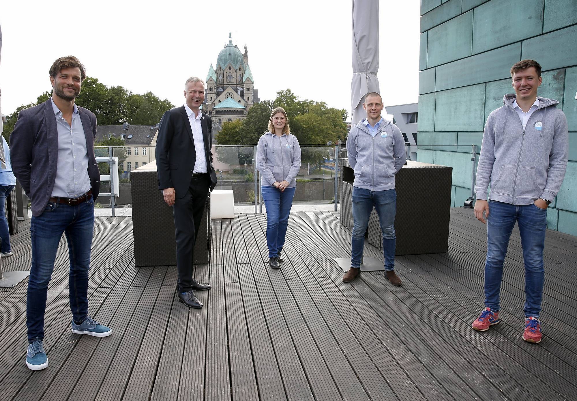  Kreisdirektor Dirk Brügge (2.v.l.) – hier mit Lars Donath, Stefanie Schiffer, Patrik Lamm und Tom Möller (v.l.) – eröffnete die Rektorenkonferenz zur Talentsichtung an Grundschulen. 