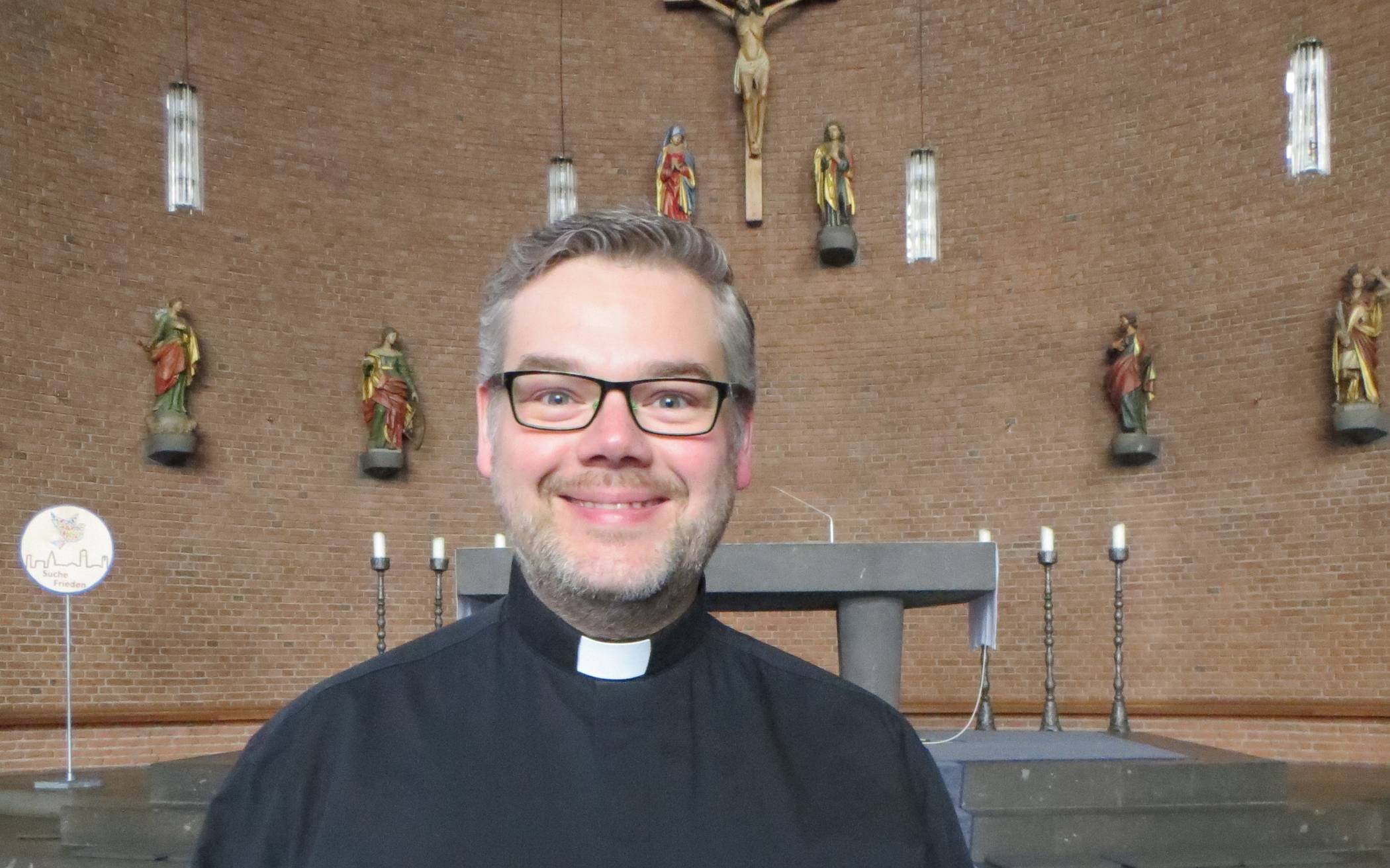 Pfarrer Ulrich Eßer.
&#x21e5;Foto: Thomas Broich