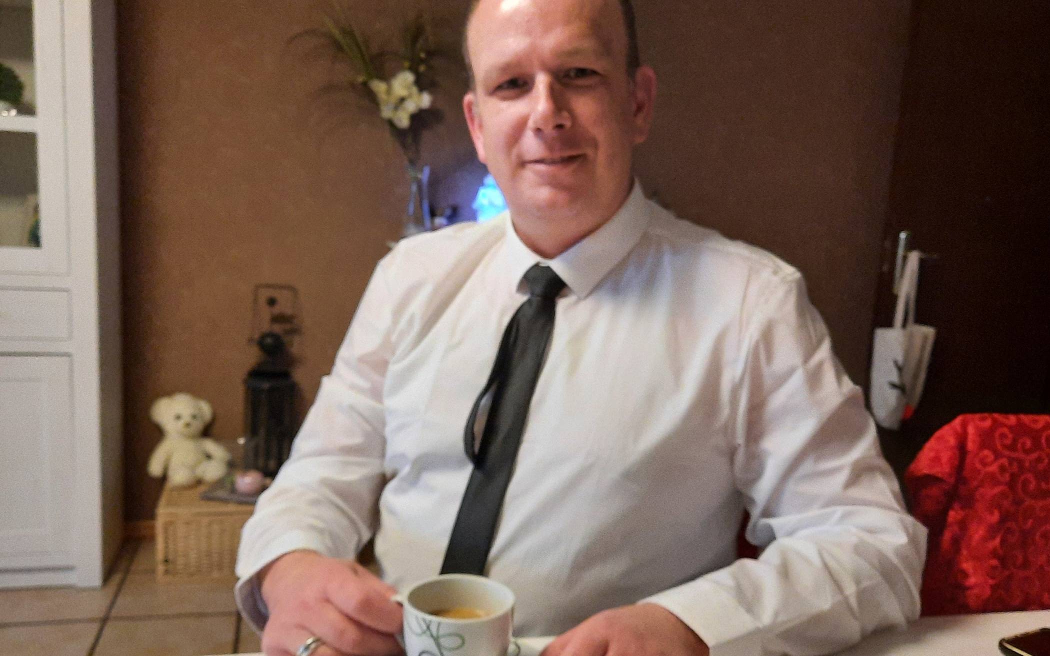 Ein Plausch am Kaffeetisch, der es